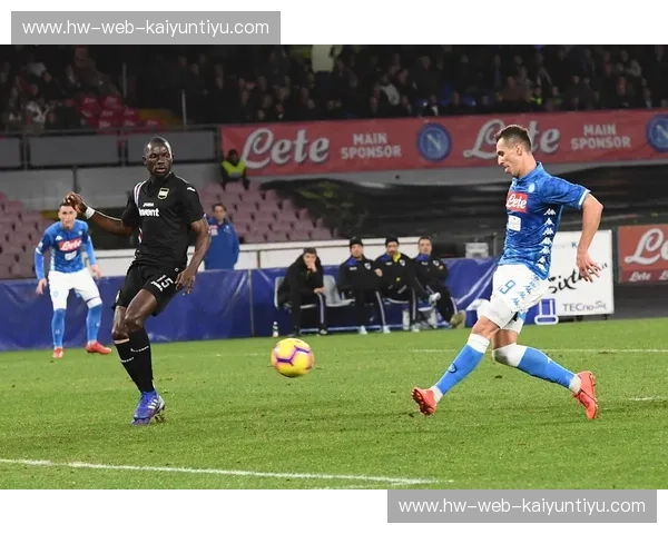 蓝桥遗梦与南国烈焰：当桑普多利亚的坚韧遭遇那不勒斯的狂想